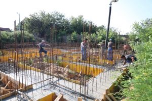 A început construcţia blocurilor ANL de la Giroc