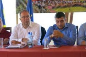 Teme dezbătute la Universitatea de Vară Izvoru Mureşului     Reinstaurarea biopoliticii maghiare, în clivaj cu interesul naţional al României