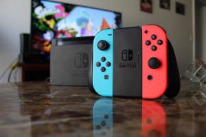 Fake news: Nintendo nu schimbă gratuit consolele vechi Switch cu modelul nou