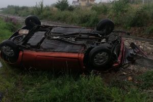 Maşină răsturnată pe Dealul Dăii – Un bărbat rănit dus la spital