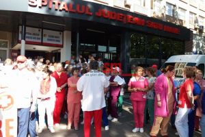 Angajări la Spitalul Judeţean Satu Mare. Zeci de posturi de medici, asistenţi şi brancardieri