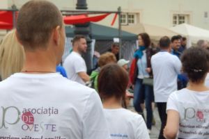 Copiii din centrele de plasament au nevoie de tine – Vino să devii voluntar la Asociaţia de Poveste