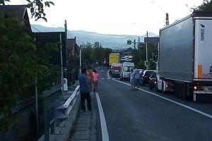 GHINION. Motociclişti din Satu Mare răniţi. Le-a ieşit un câine în faţă
