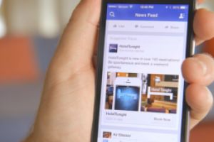 Facebook a anuntat ca angajeaza o echipa de zece ziaristi profesionisti pentru selectarea stirilor