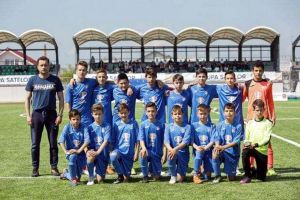 Răsplată pentru talent: Echipa copiilor din Sânmartin va urmări meciul de fotbal dintre România şi Spania din sectorul VIP al Arenei Naţionale