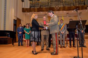 Moment de reculegere pentru alpinistul Zolt Török la Şedinţa Festivă a Consiliului Local Municipal (FOTO)