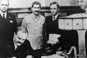 DOCUMENT ISTORIC Rusia a publicat PROTOCOLUL SECRET al pactului Ribbentrop-Molotov