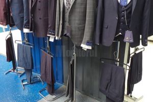 Util –  Un loc in care găseşti uşor vestimentaţia pentru orice petrecere