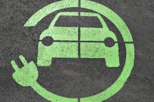Autorizaţii de taxi pentru maşini electrice. Primăria Cluj-Napoca încurajează transportul public ecologic
