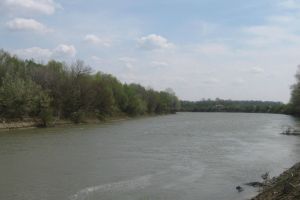 Un bărbat care a vrut să intre ilegal  în România traversând râul Prut,  reţinut de poliţiştii de frontieră botoşăneni
