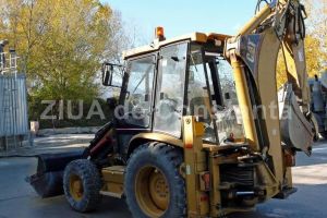 Consiliul Judetean face o achizitie de peste 100.000 de euro pentru un buldoexcavator