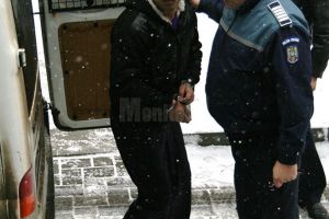 Un individ care a tâlhărit un bărbat care tocmai câştigase bani la păcănele are de stat ...