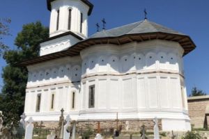 Biserica din Băjeşti, la 500 de ani!