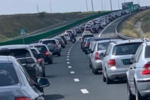Trafic BLOCAT pe Autostrada Soarelui: au avut loc două accidente, cu 4 maşini implicate