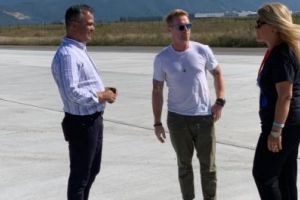 Ronan Keating, pasagerul de lux care a inaugurat pista Aeroportului Internaţional Braşov – Ghimbav (FOTO)