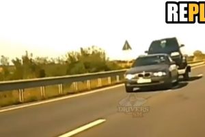 VIDEO. La un pas de dezastru între Satu Mare şi Carei. Maşină cu trailer în balans!