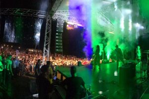 Festivalul Dorului în Dealul Șpanului. Mii de oameni au cântat la unison hit-urile Deliei