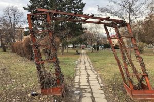 Primăria nu reuşeşte să găsească proiectanţi să reabiliteze parcurile. A 2-a încercare cu Piaţa Crucii