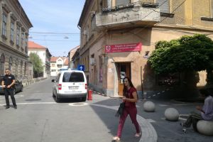 PERICOL în centrul Aradului. Clădirile de pe strada Meţianu CONTINUĂ SĂ SE NĂRUIE (GALERIE FOTO)