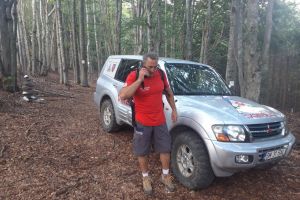 FOTO. Turişti rătăciţi în munţi, după o drumeţie de 7 ore, recuperaţi de Salvamont Satu Mare