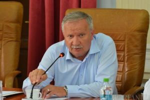 Retrospectiva săptămânii, prin ochii lui Bihorel: Ianoş povesteşte cum a reuşit să nu facă nimic la putere vreme de trei ani
