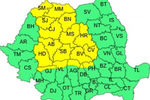 Atenţionare meteorologică de COD GALBEN pentru judeţul Alba, până în această seară la 22:00. Averse torenţiale, descărcări electrice, grindină, vijelii