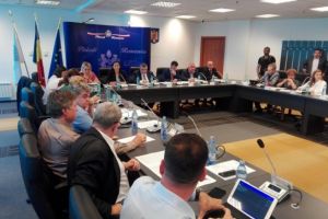 Faliment scrie pe noi! Primăria Ploieşti vrea sa imprumute alte 29 de milioane de euro pentru a-si plati creditele restante