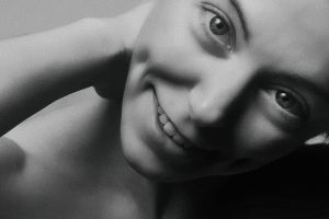 Psiholog Laura Maria Cojocaru: „Pielea ne vorbeşte despre starea noastră psihică şi emoţională”