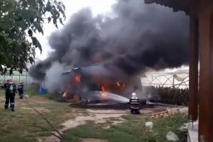 Aerul condiţionat produce pagube: Foc într-o gospodărie din Borş, din pricina unui aparat suprasolicitat (VIDEO)
