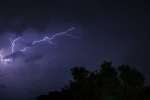 Bilanţ IGSU după noaptea trecută: Capitala şi 38 de localităţi din 15 judeţe, afectate de vremea rea