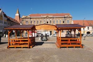 Târgul de produse tradiţionale din Piaţa Traian înghite 50.000 de euro. Se deschide în septembrie
