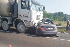 Accident extrem de grav la Șendreni. Două persoane au murit