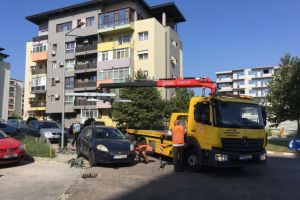 Constanta: Autoturisme stationate neregulamnetar pe DN 2A, ridicate 