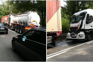FOTO Accident cu două TIR-uri pe DN7 între Sibiu şi Vâlcea