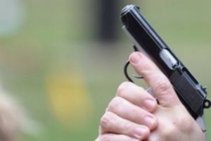 Focuri de armă trase de poliţişti, în zona Topliţa