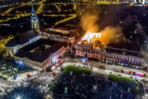 Există faptă, nu şi făptaş: După un an, Parchetul Oradea nu are, încă, suspect în cazul incendiului de la Palatul Episcopal Greco-Catolic