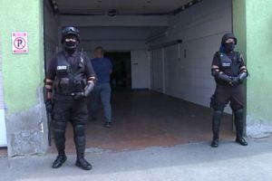 Zeci de poliţişti şi jandarmi, chemaţi să păzească Spitalul de Urgenţă