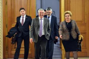 Ministrii ALDE Anton Anton, Viorel Ilie si Gratiela Gavrilescu au demisionat din Guvern
