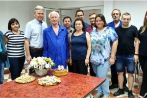 VIDEO: Cifre impresionante pentru mureşeanul Arpi bacsi. Povestea celui mai în vârstă angajat activ din producţie