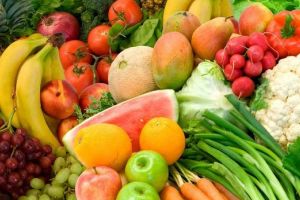 Controale în sectorul legume-fructe: Inspectorii de la Agricultură au remarcat calitatea alimentelor româneşti