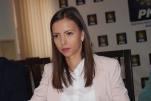 Mara Mareş critică dublarea taxelor de recunoaştere şi echivalare a diplomelor de studii