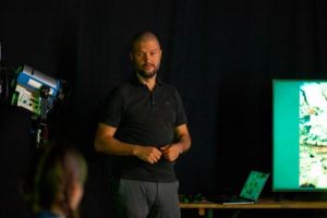 INTERVIU. Ovidiu Gyarmath: „În era actuală, a internetului, putem învăţa orice. Trebuie doar să te hotărăşti şi să îţi consumi timpul pe învăţat”