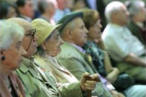 Pensionarii cu venituri lunare de până la 1.139 lei vor beneficia de compensare cu 90% a medicamentelor
