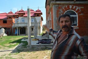 Case... pe făraş: Proprietarii a 1.000 de construcţii ridicate ilegal în Oradea, ameninţaţi cu demolarea (FOTO)