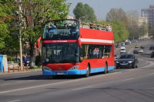 Autobuzele liniei turistice City Tour vor continua sa circule si de la 1 septembrie