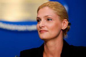 Ministrul de Externe, Ramona Manescu, si-a inaintat demisia din ALDE 