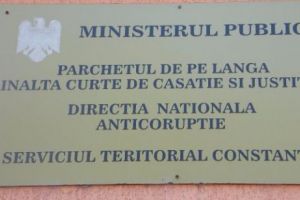 Judecat, sub control judiciar, pentru înşelăciune cu fonduri europene, fost consilier APIA Constanţa reţinut de DNA