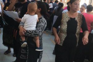 Prefectul Ioan Mihaiu: „Isterie” în rândul femeilor rome, care cer „ajutoare” pentru că ar fi... „mame eroine”