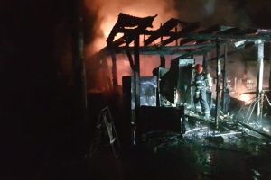 Incendiul de la Zoo Sibiu – Comercianţii fac scandal şi spun că reţeaua electrică e praf