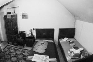 Trif promite că se implică ca turiştii să poată vizita casa lui Noica din Păltiniş